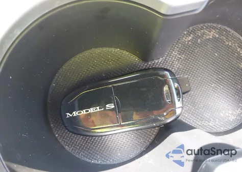 2016 Tesla Model S 60D/70D/75D/85D/90D z USA, uszkodzony, nr VIN 5YJSA1E26GF159977